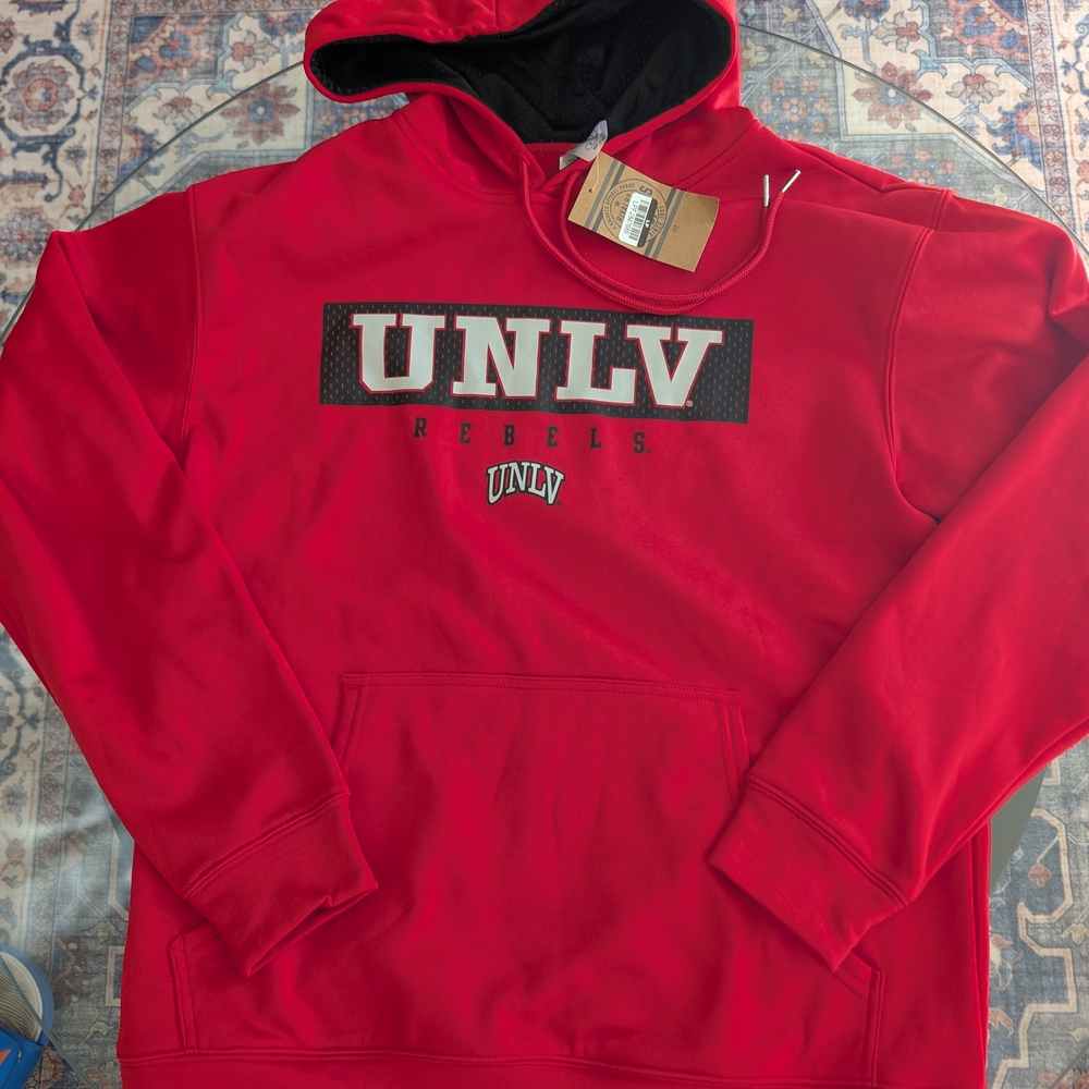 Rivalry Threads Red UNLV Rebels Hoodie - Picture 5 of 13